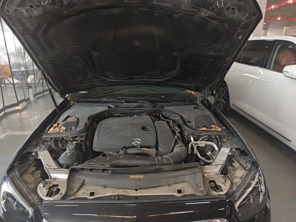 Mercedes-Benz E-Class — миниатюра 20