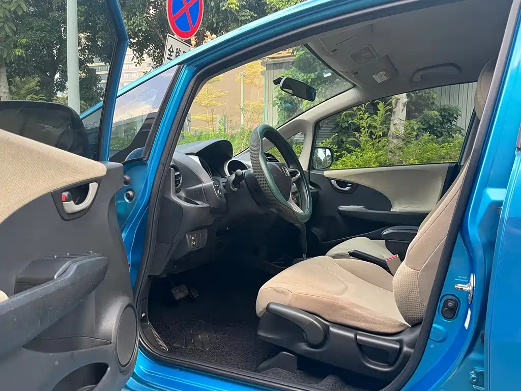 Honda Fit — миниатюра 12
