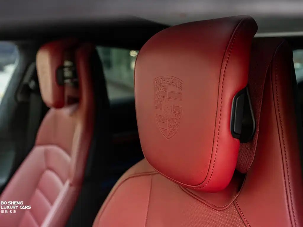 Porsche Taycan — миниатюра 17