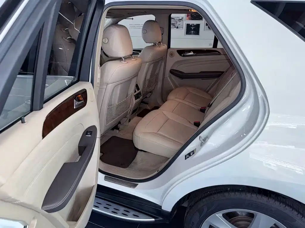 Mercedes-Benz M-Class — миниатюра 12
