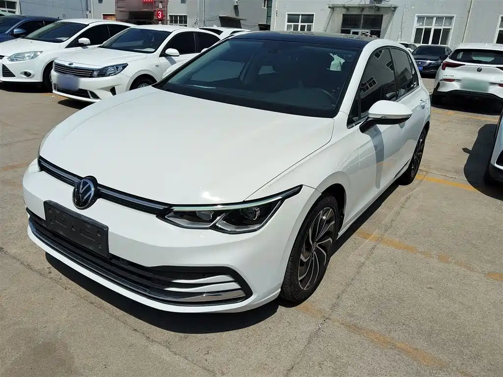 Volkswagen Golf 2022
