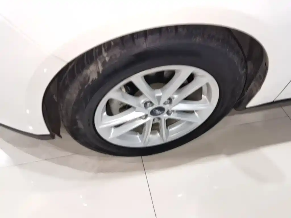 Ford Focus — миниатюра 23