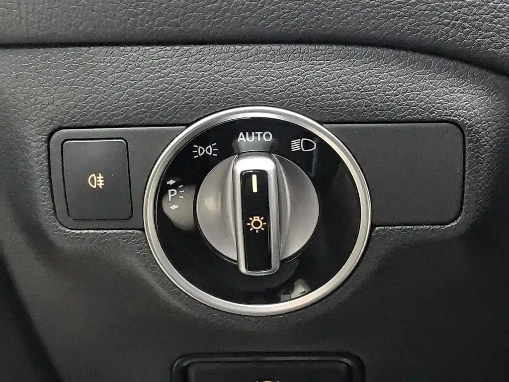 Mercedes-Benz GLA — миниатюра 21