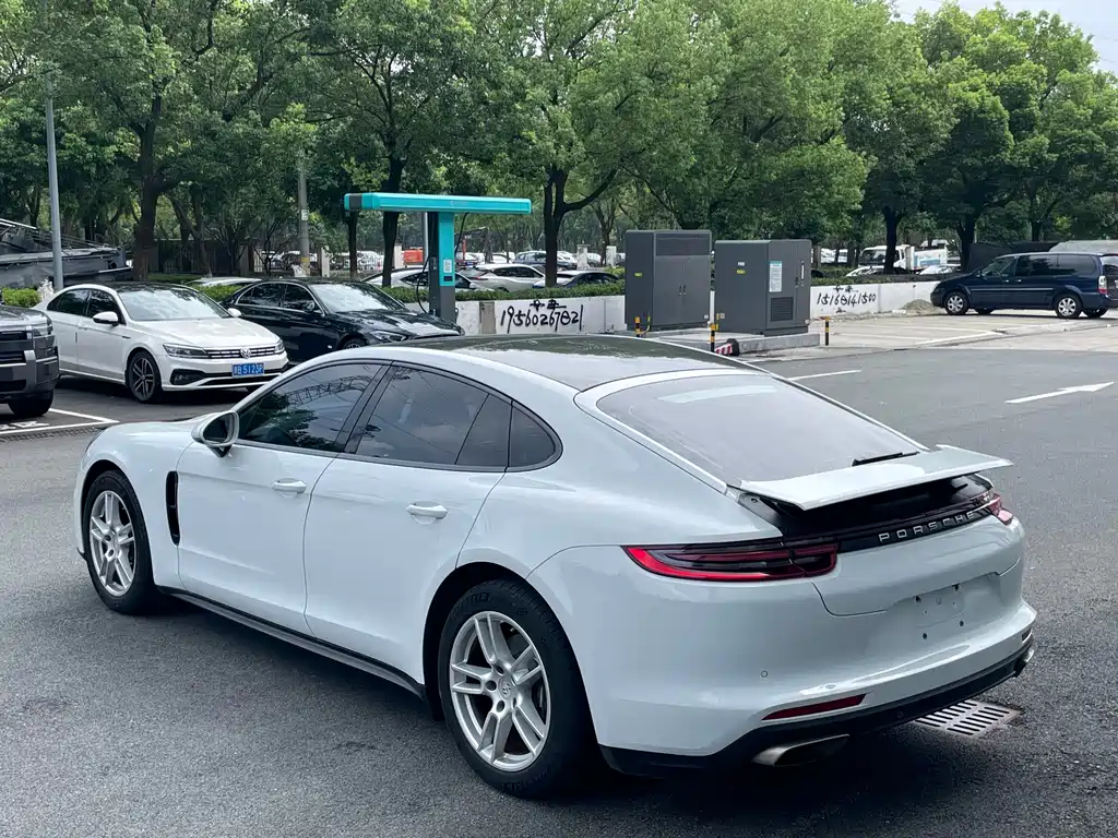 Porsche Panamera — миниатюра 22