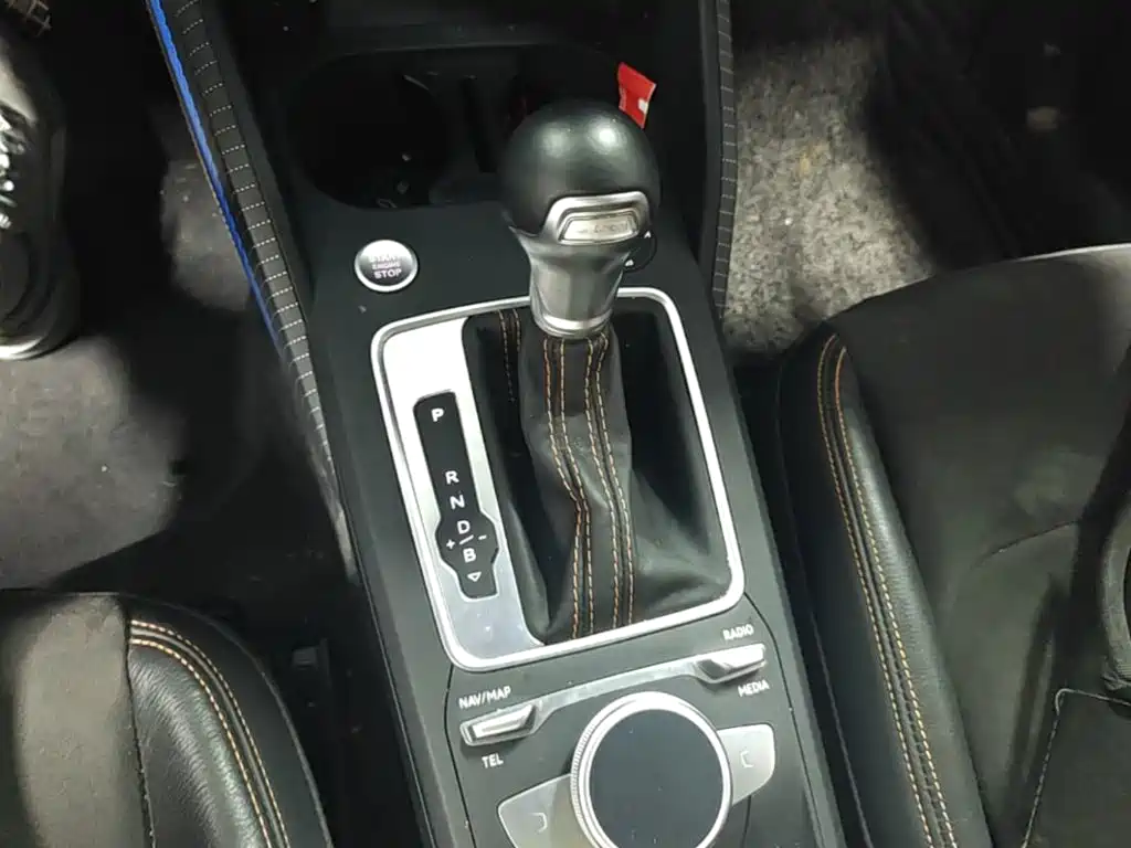 Audi Q2L e-tron — миниатюра 14