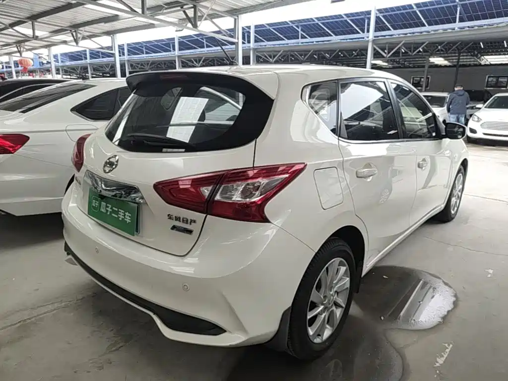 Nissan Tiida — миниатюра 5