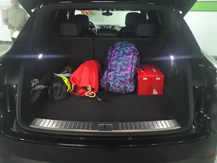 Porsche Cayenne — миниатюра 4