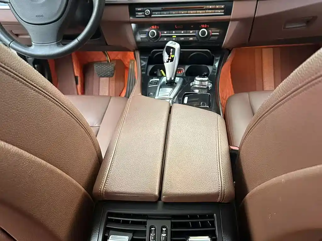 BMW 5 Series (Import) — миниатюра 13