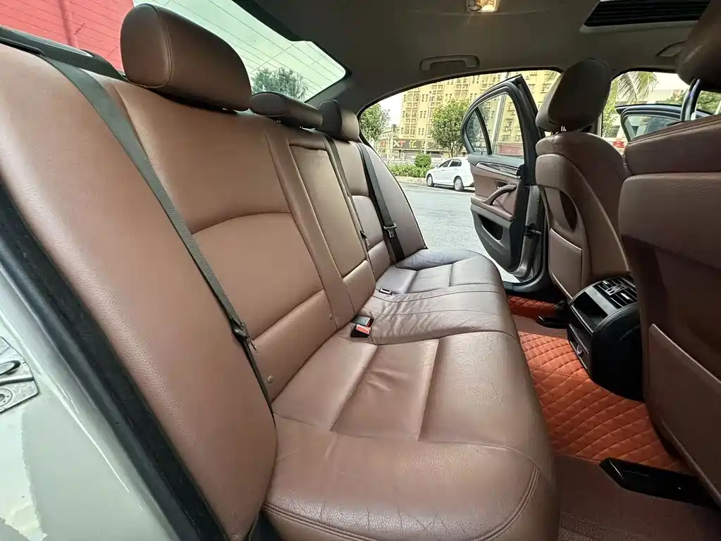 BMW 5 Series (Import) — миниатюра 9