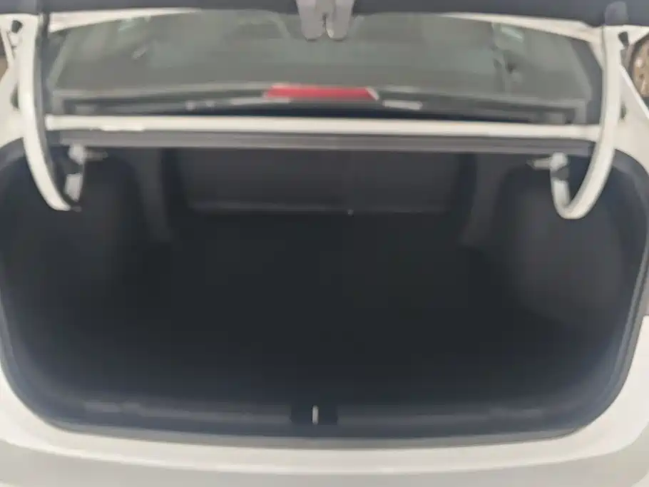 Geely Emgrand — миниатюра 4