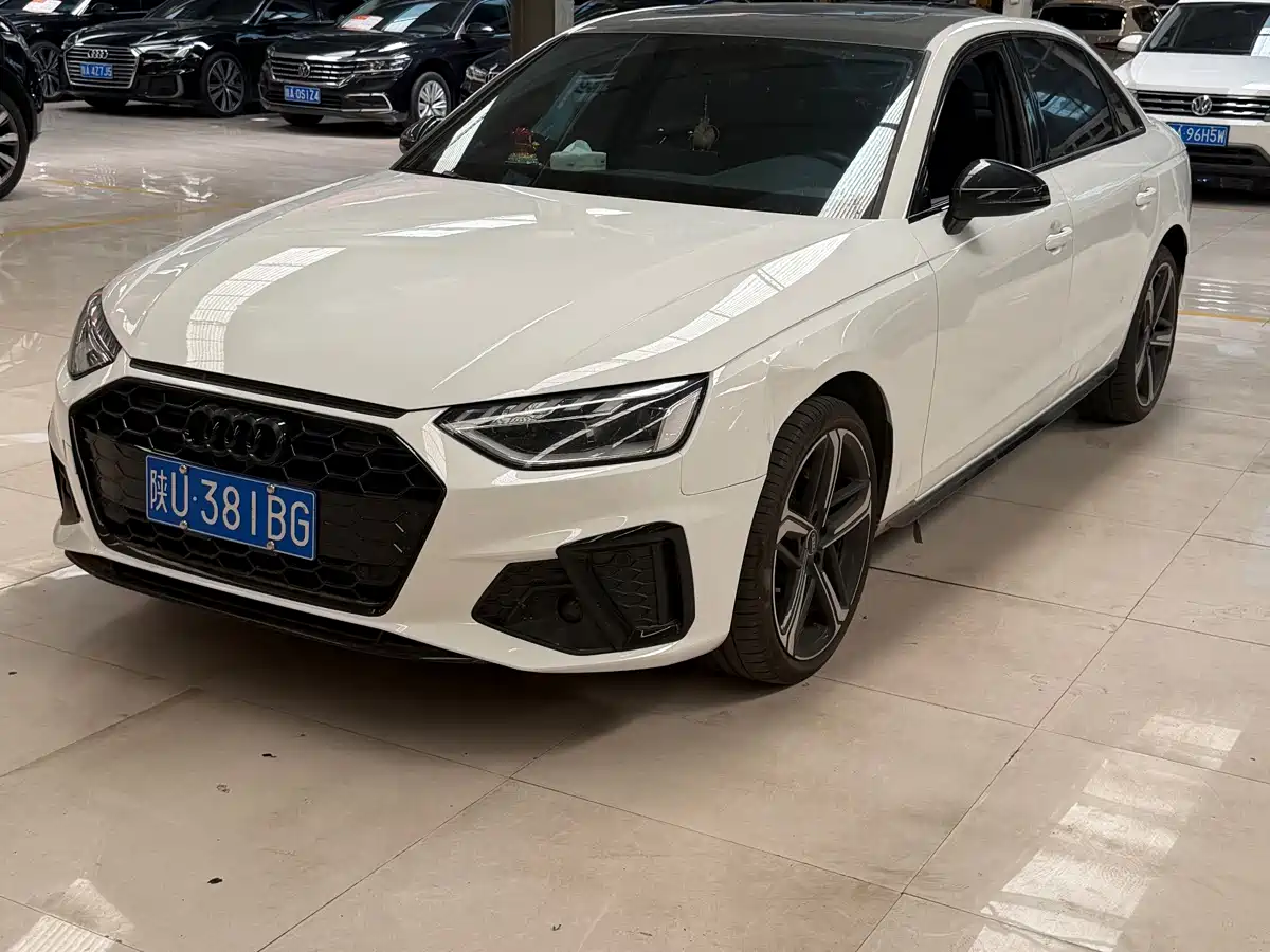 奥迪A4L 2024款 40 TFSI 豪华动感型 2024