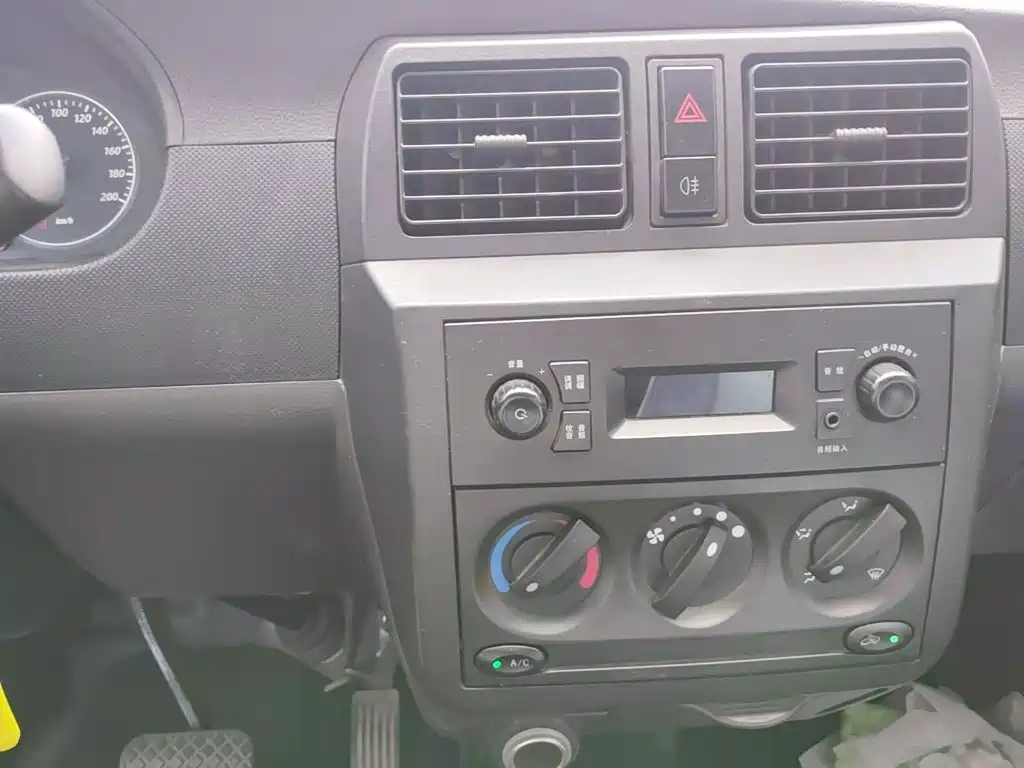 Wuling Rongguang EV — миниатюра 13