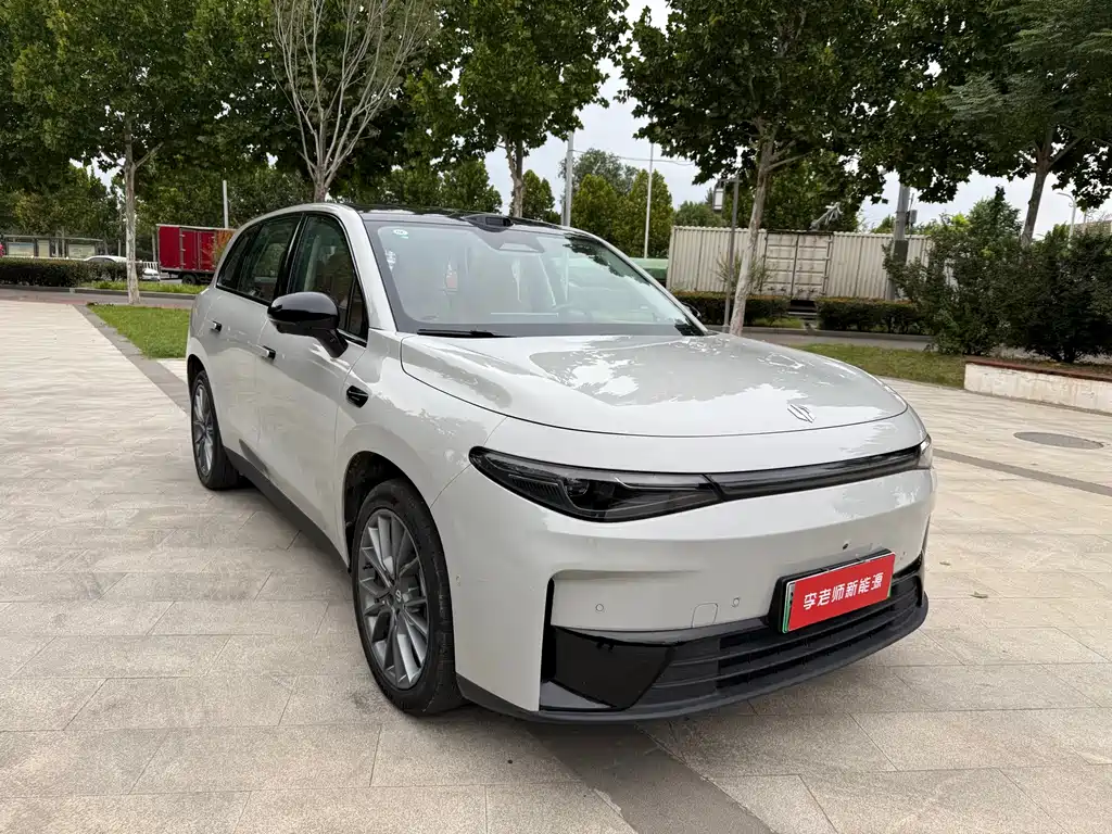 Leapmotor Leapmotor C10 — миниатюра 3