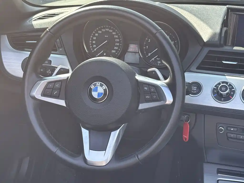 BMW Z4 — миниатюра 13