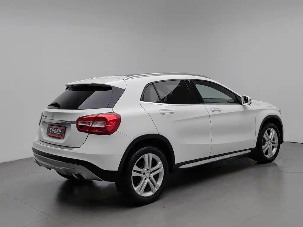 Mercedes-Benz GLA — миниатюра 2
