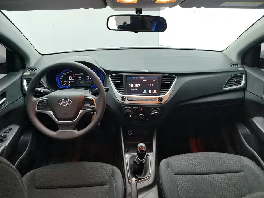 Hyundai Verna — миниатюра 12