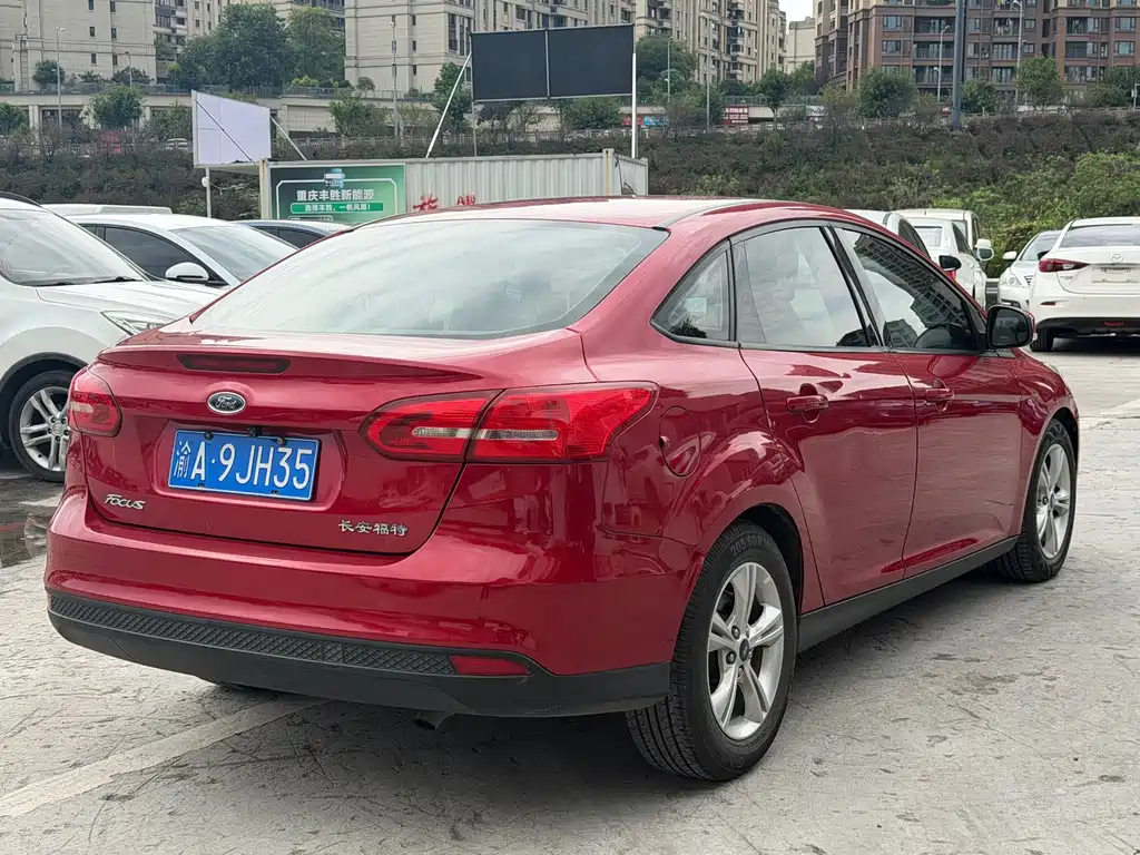 Ford Focus — миниатюра 8