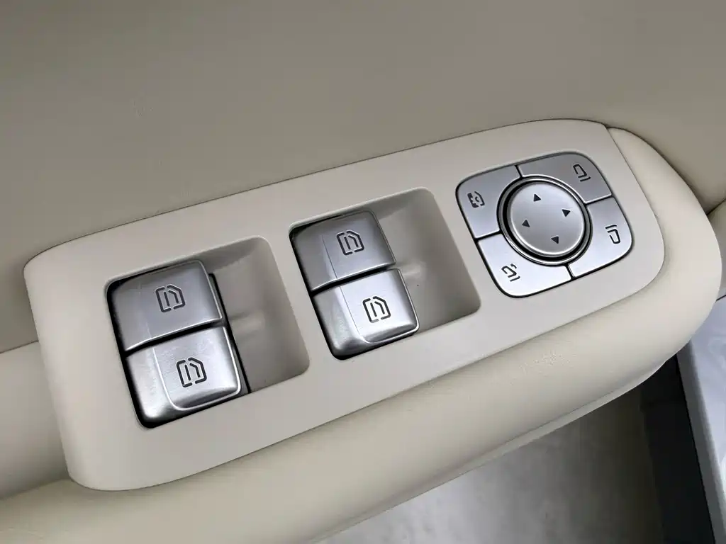 Li Auto Li L7 — миниатюра 27