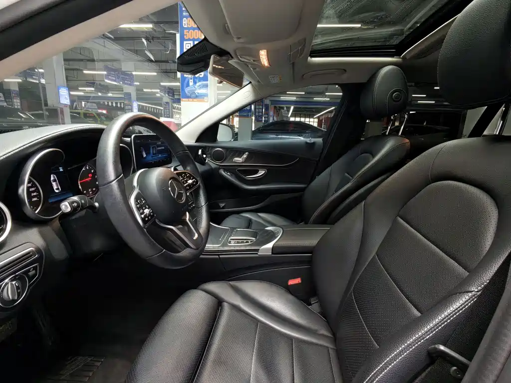 Mercedes-Benz C-Class — миниатюра 5