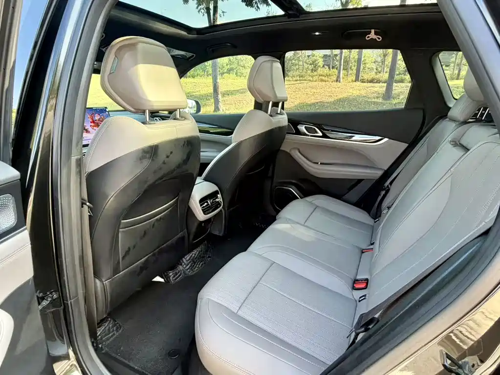 Geely Boyue L — миниатюра 5