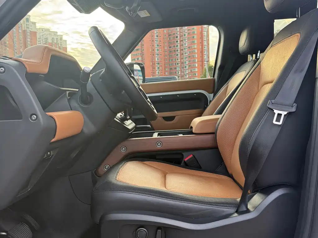 Land Rover Defender — миниатюра 5