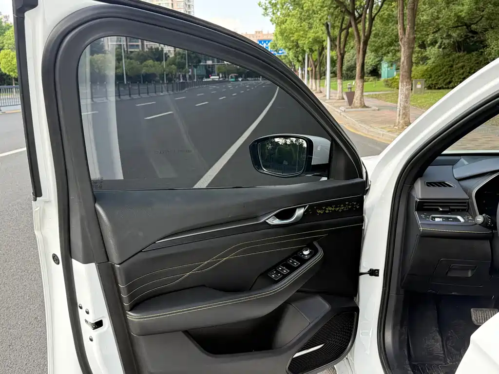 Geely Xingrui — миниатюра 10