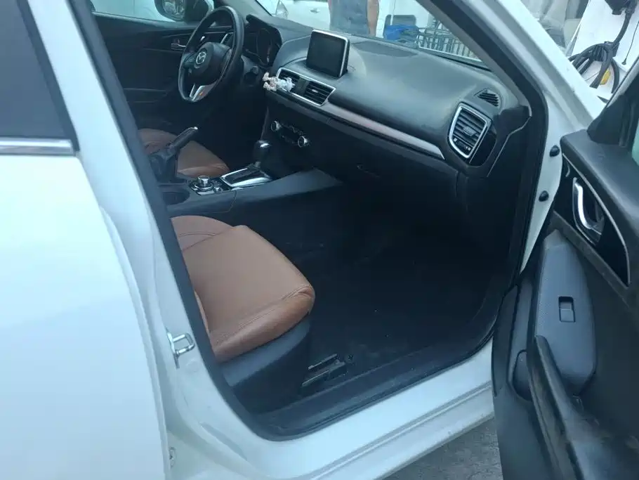 Mazda 3 Axela — миниатюра 8