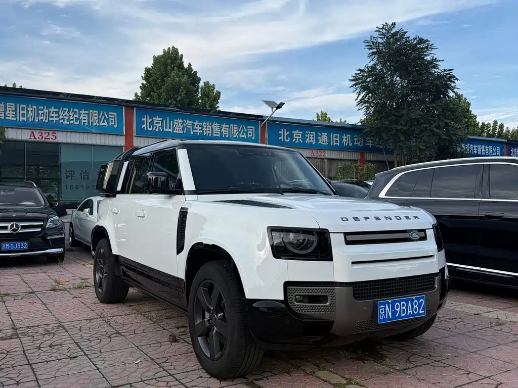 Land Rover Defender — миниатюра 3