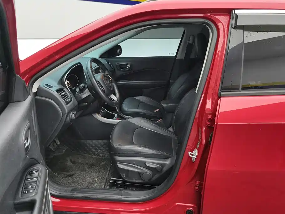 Jeep Compass — миниатюра 9