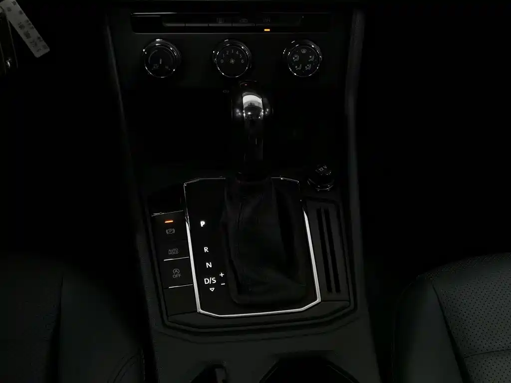 Volkswagen Lavida — миниатюра 13