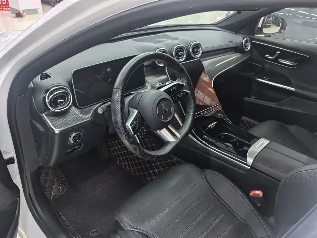 Mercedes-Benz C-Class — миниатюра 7