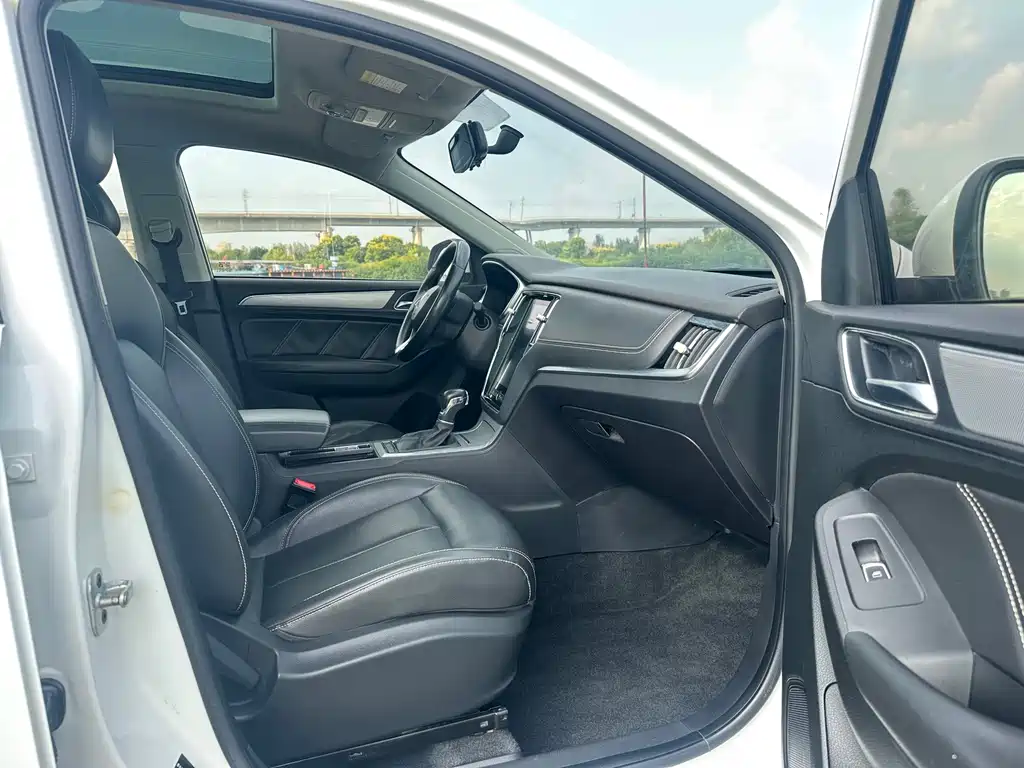 Roewe RX5 — миниатюра 11