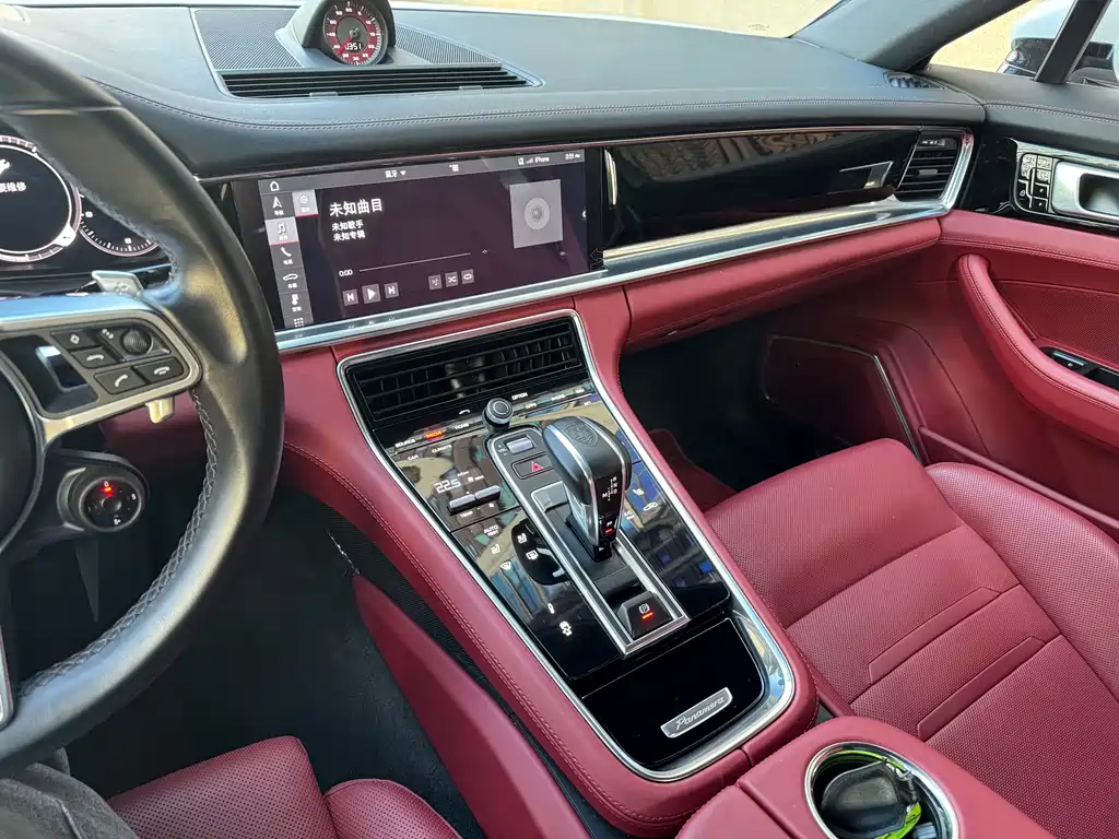 Porsche Panamera — миниатюра 8