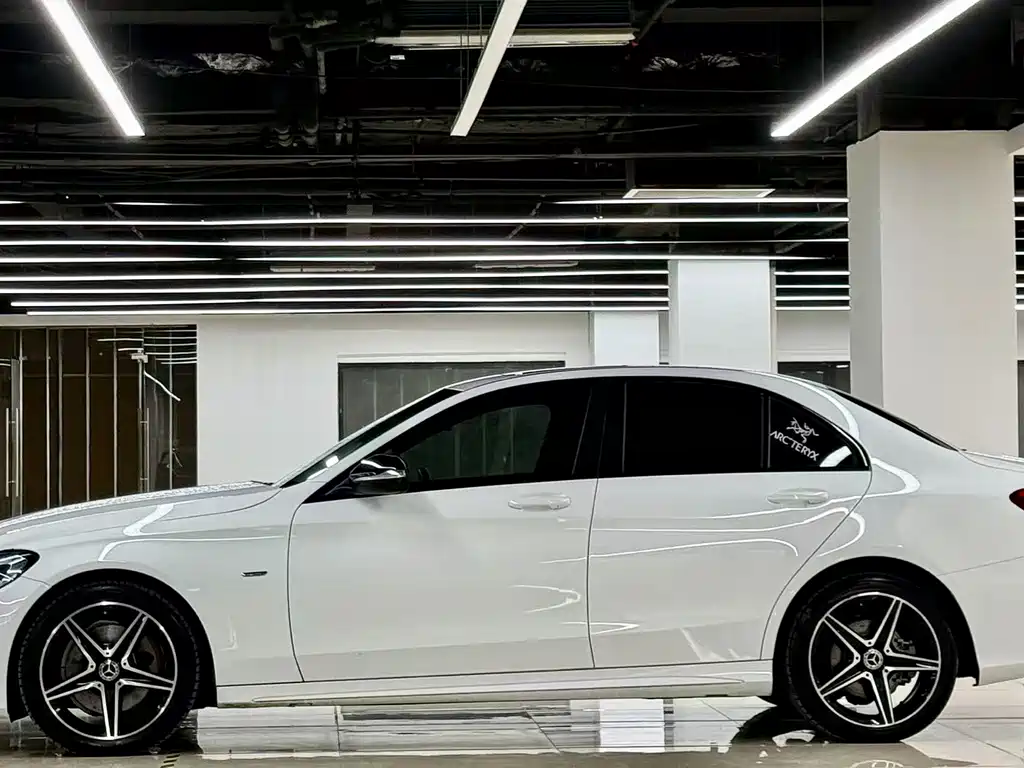 Mercedes-Benz C-Class — миниатюра 3