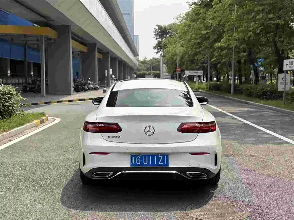 Mercedes-Benz E-Class (Import) — миниатюра 5