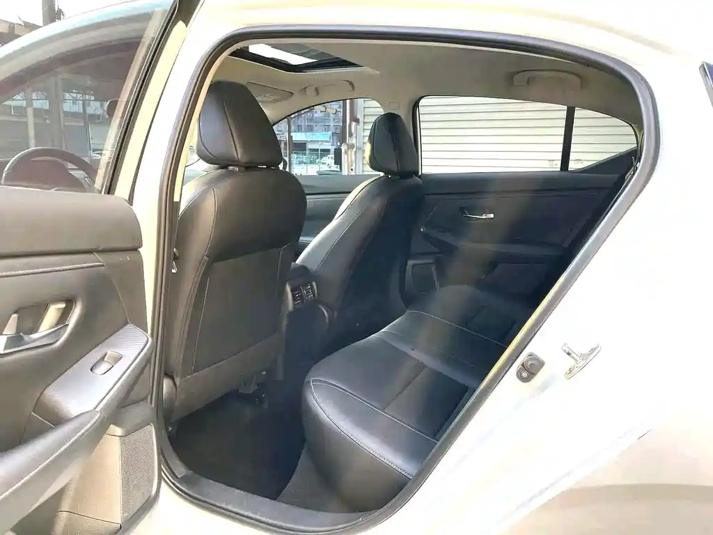 Nissan Sylphy — миниатюра 10