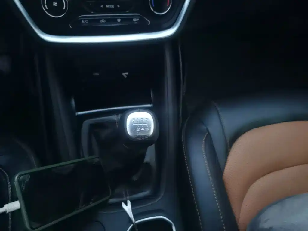 Wuling Hongguang S3 — миниатюра 14