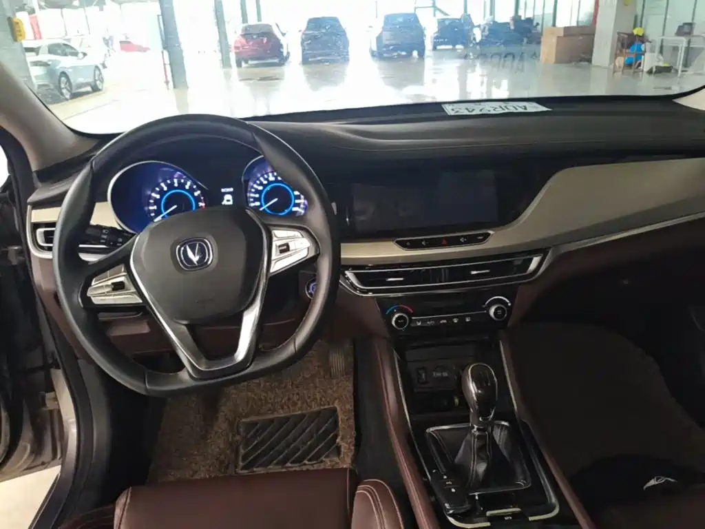 Changan Eado — миниатюра 10