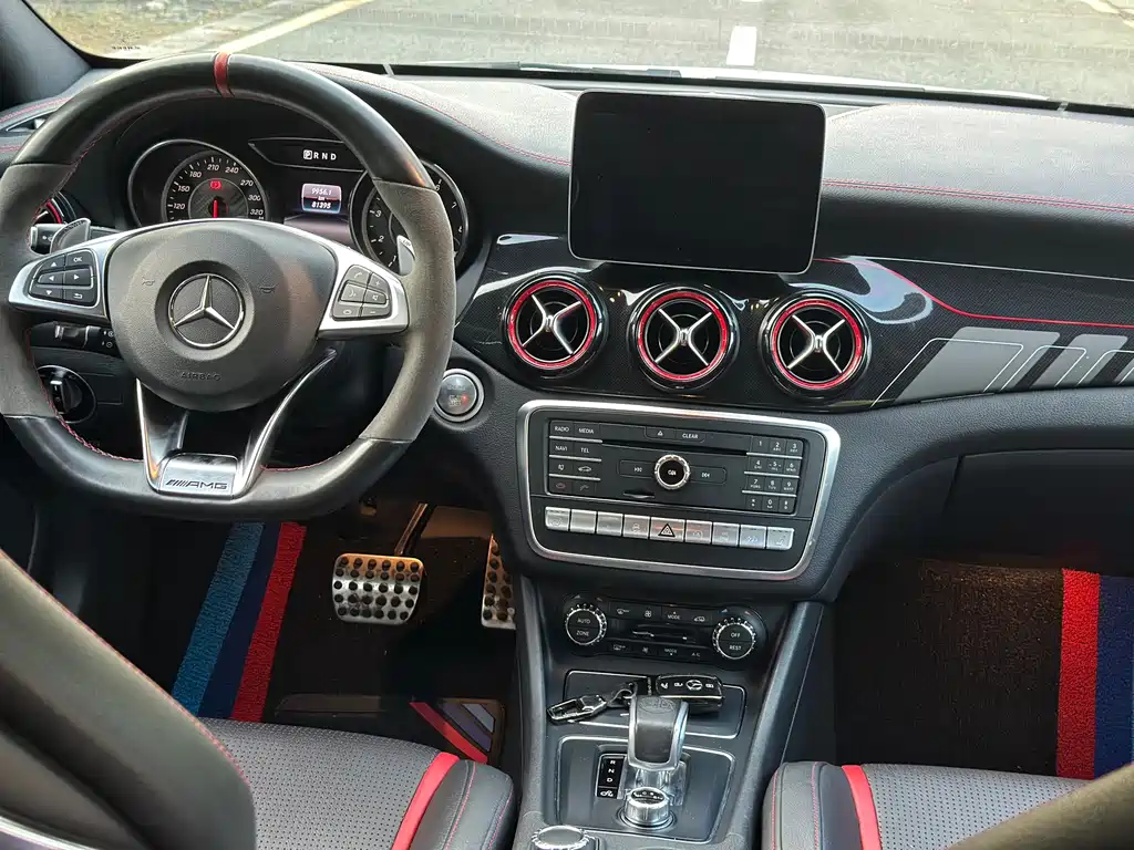 Mercedes-Benz CLA AMG — миниатюра 12