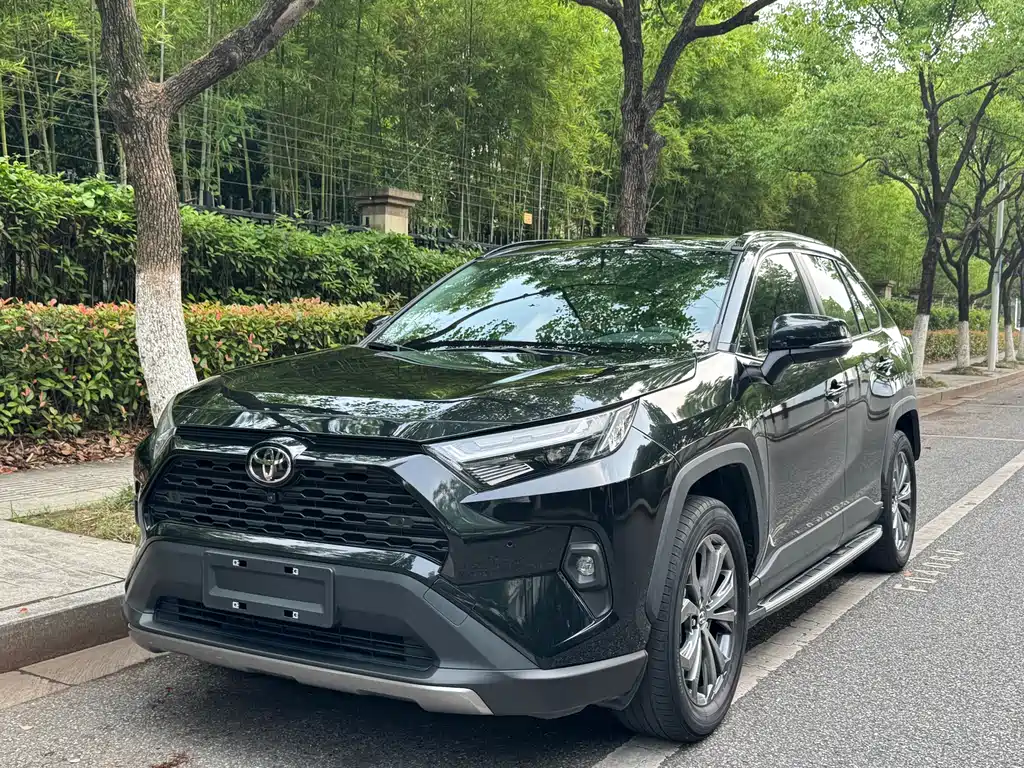 Купить Toyota RAV4