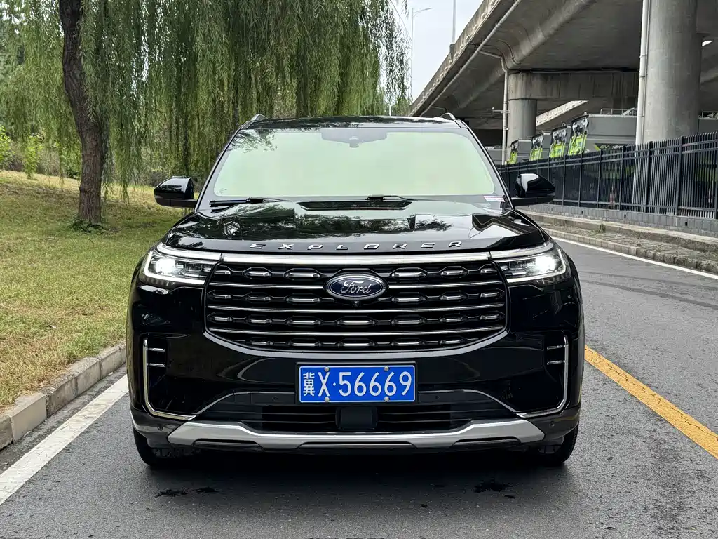 Ford Explorer — миниатюра 4