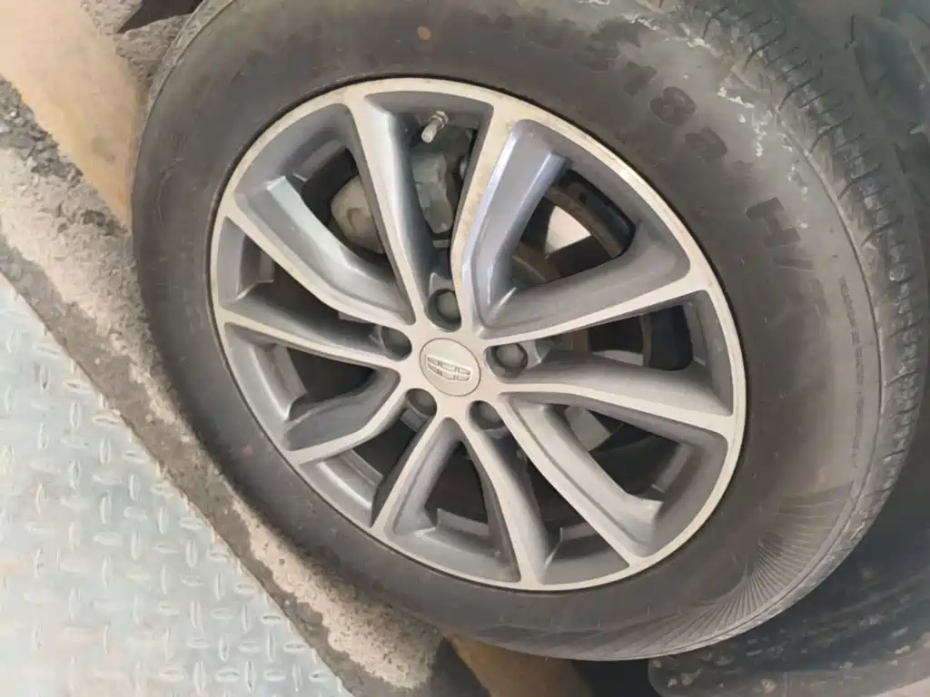 Geely Boyue — миниатюра 23