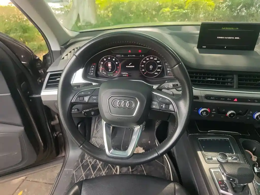 Audi Q7 — миниатюра 6