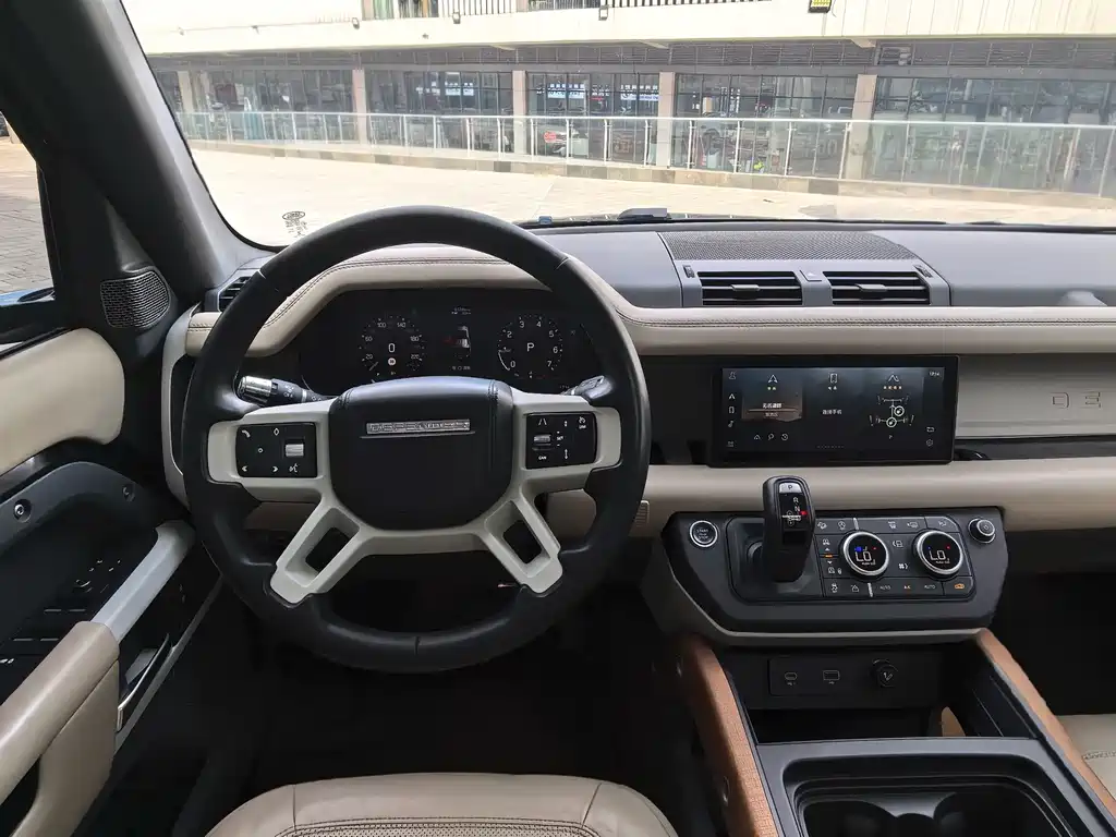 Land Rover Defender — миниатюра 8