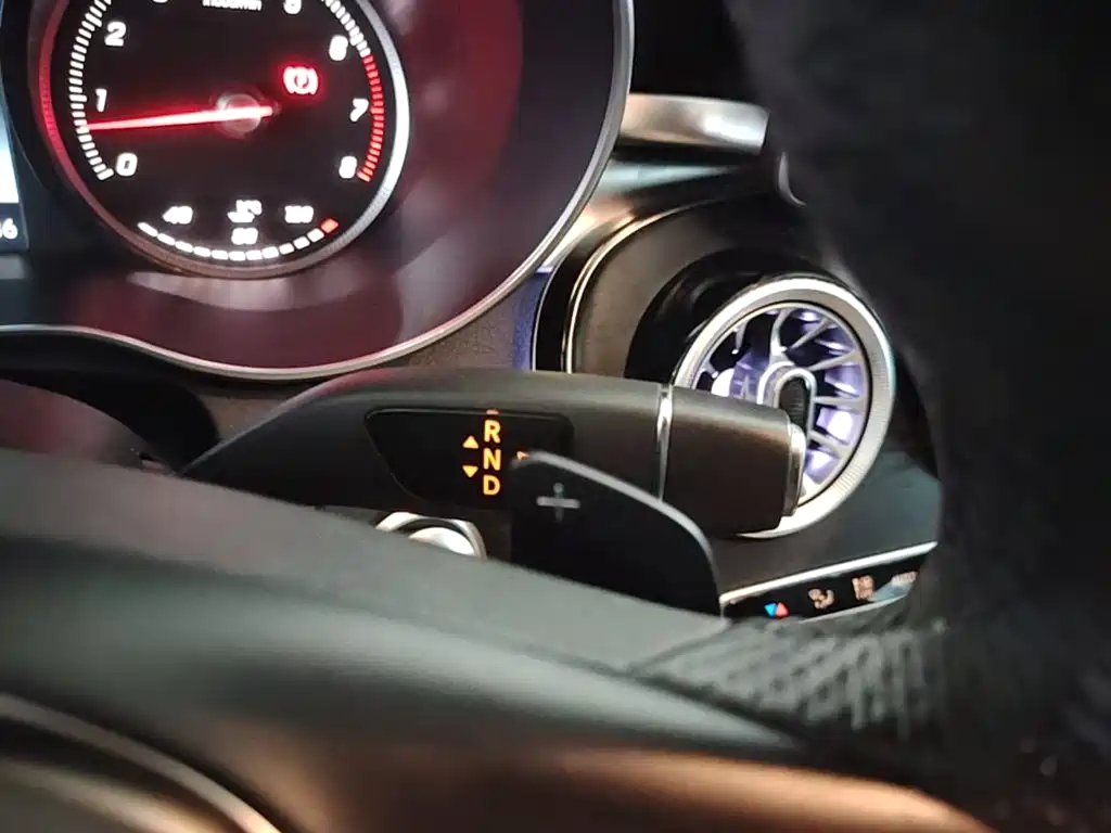 Mercedes-Benz C-Class — миниатюра 7
