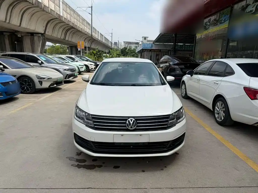 Volkswagen Lavida — миниатюра 3