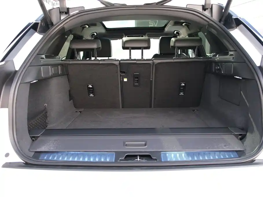 Land Rover Velar — миниатюра 22