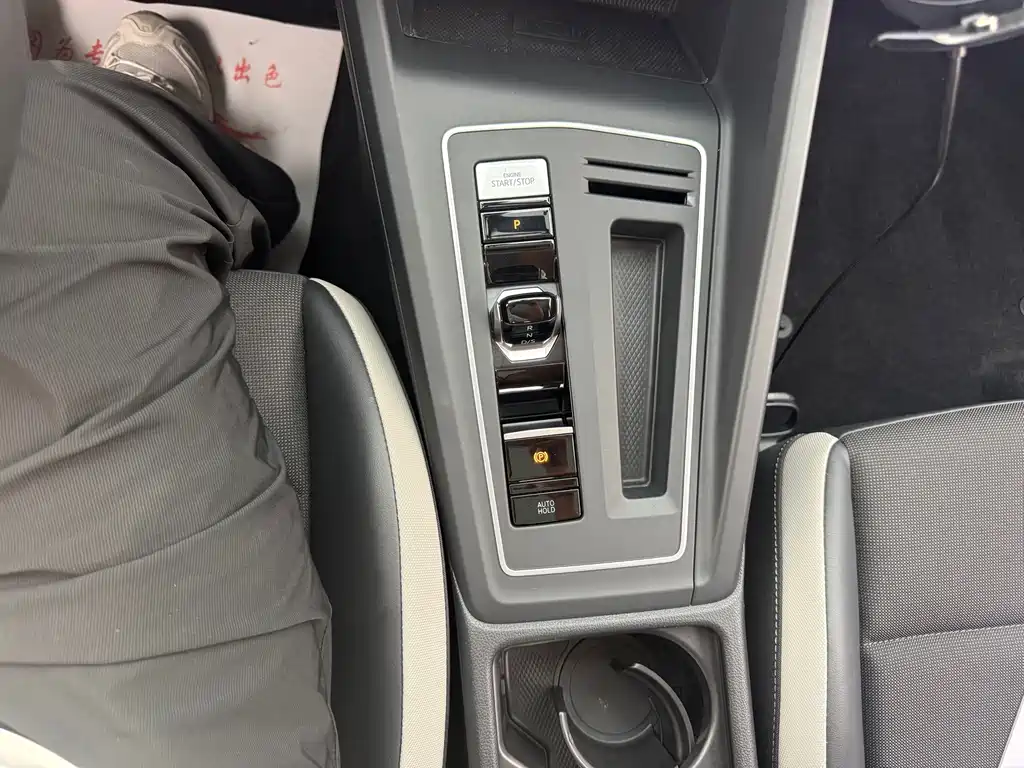Volkswagen Golf — миниатюра 19