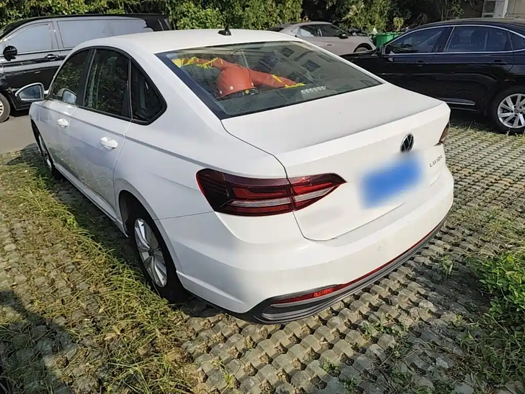 Volkswagen Lavida — миниатюра 5