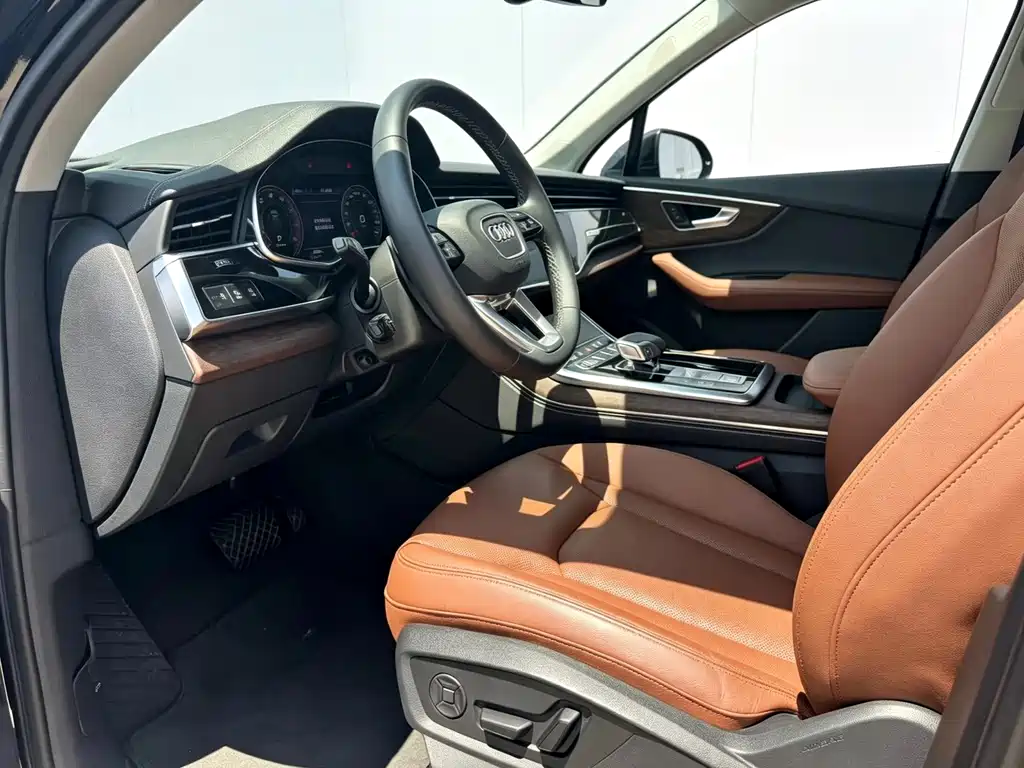Audi Q7 — миниатюра 8